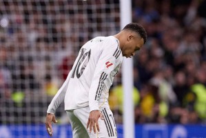 姆巴佩隐瞒伤情连续出战三场只为追平C罗数据，皇马球迷怒批私心重！