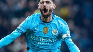 曼城官方：31岁B席今夏离队 效力9年随队斩获19冠