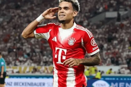 4:3！德甲巨人慧眼识珠，2大强援绝境爆发，拜仁胜宿敌挺进欧冠四强！