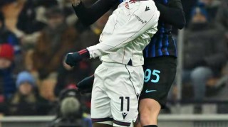 蓝黑军团主场大捷 国际米兰3-1力克博洛尼亚登顶意甲榜首