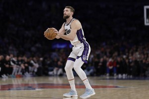 Shams：小萨博尼斯接受左膝半月板修复手术 本赛季报销